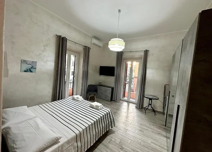Newhouse Anthium - Central Chic Anzio