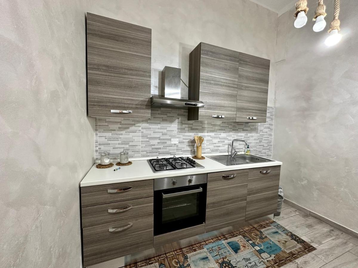 Newhouse Anthium - Chic