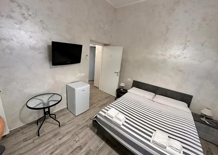 Newhouse Anthium - Central Chic Anzio